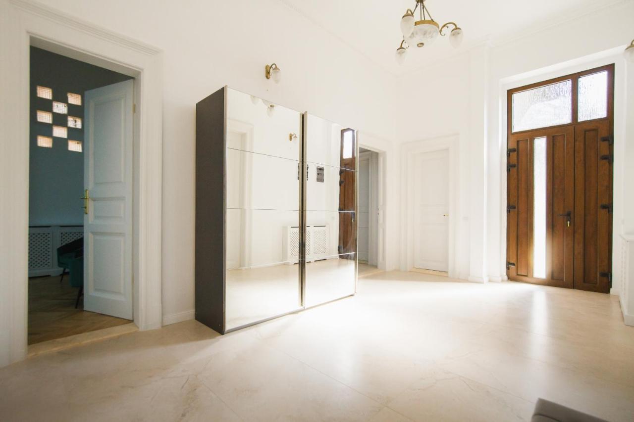 Unique Experience At Rimanoczy Palace Oradea Ngoại thất bức ảnh